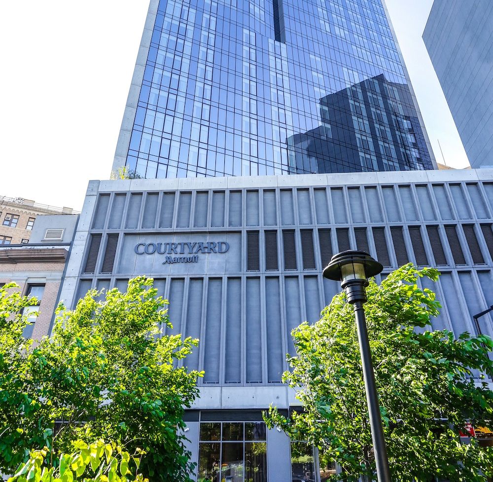 undefined Courtyard Long Island City/New York Manhattan View 3