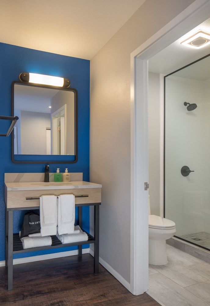 Hotel Ketchum Superior Room, 2 Queen Beds, Fireplace (Fireplace Double Queen Room) 7