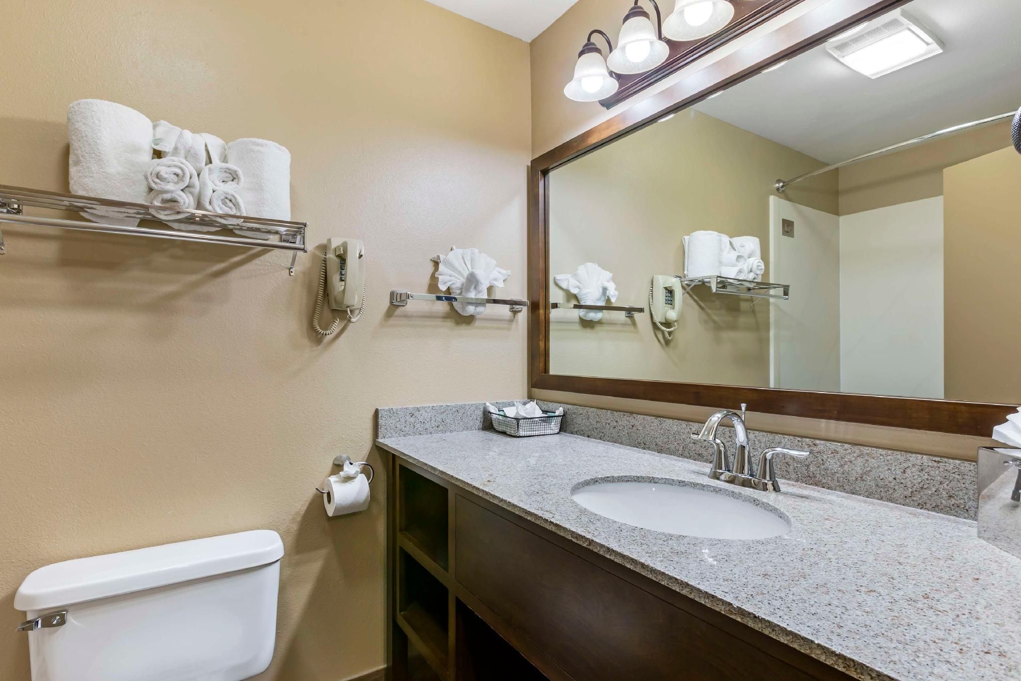 2 Queen Beds, Nonsmoking, Patio, Oversized Room