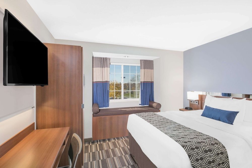 Standard Room, 1 Queen Bed, Non Smoking, Non-Pet