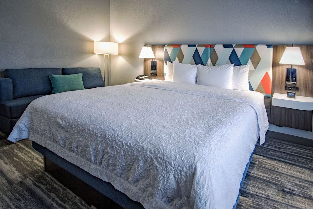 Suite, 1 King Bed, Non Smoking