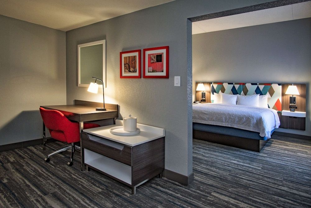 Suite, 1 King Bed, Non Smoking