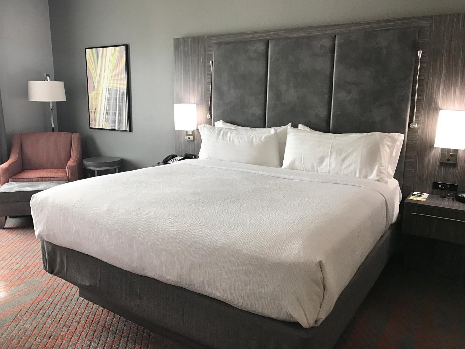 Executive King Room - Disability Access Tub/Non-Smoking
