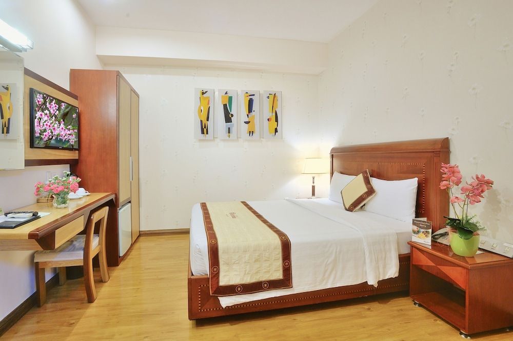 Superior Room, 1 Queen Bed, No Windows