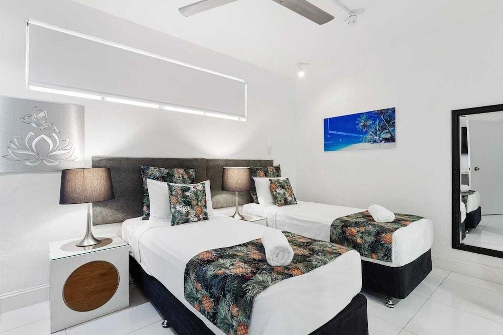 Sun Lotus Family Suite