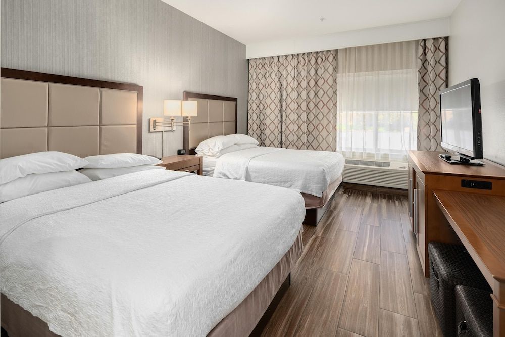 Deluxe Suite, 2 Queen Beds, Non Smoking, Kitchen