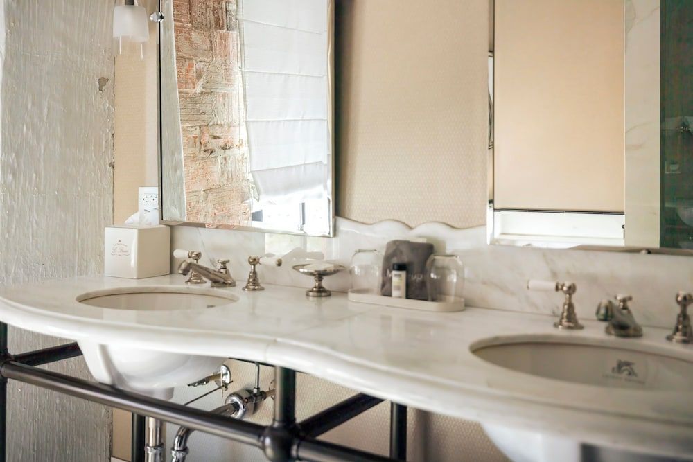 The Charmant Hotel Classic Room, 1 King Bed (Salle) 6