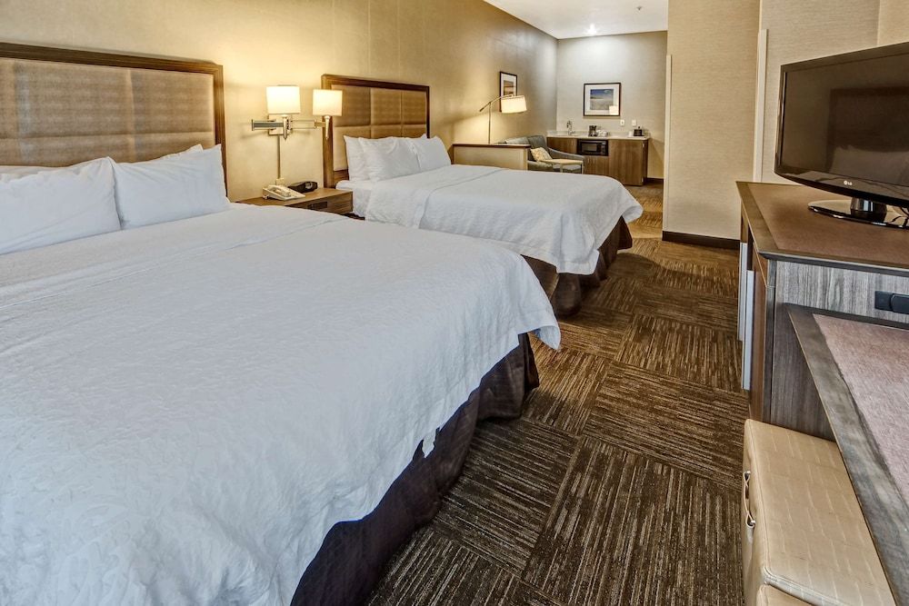 Room, Non Smoking, Refrigerator & Microwave (2 queen and 1 sofa bed)