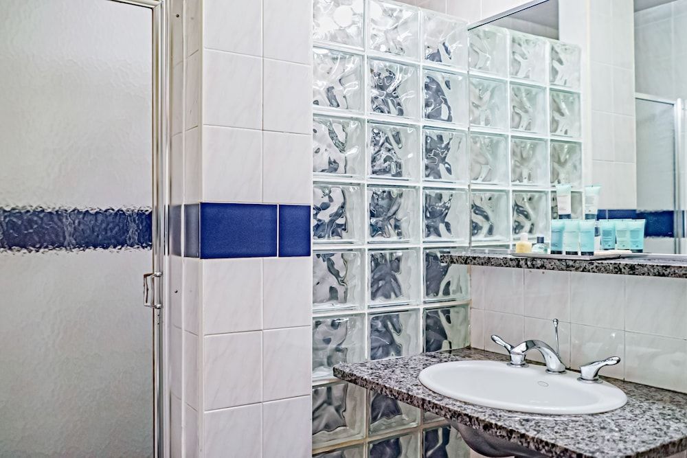 Chelsea Pines Inn Standard Double Room, 1 Double Bed 13