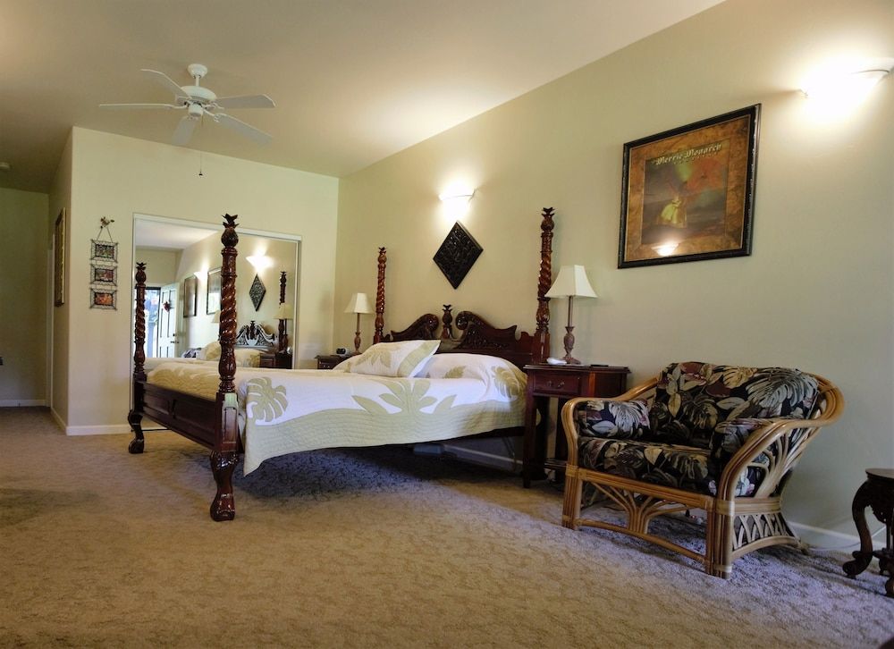 Ginger Room, Private Entry & Private Bath with A/C