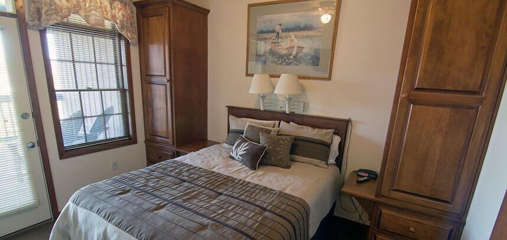 Scandinavian Lodge Condo, 3 Bedrooms 2