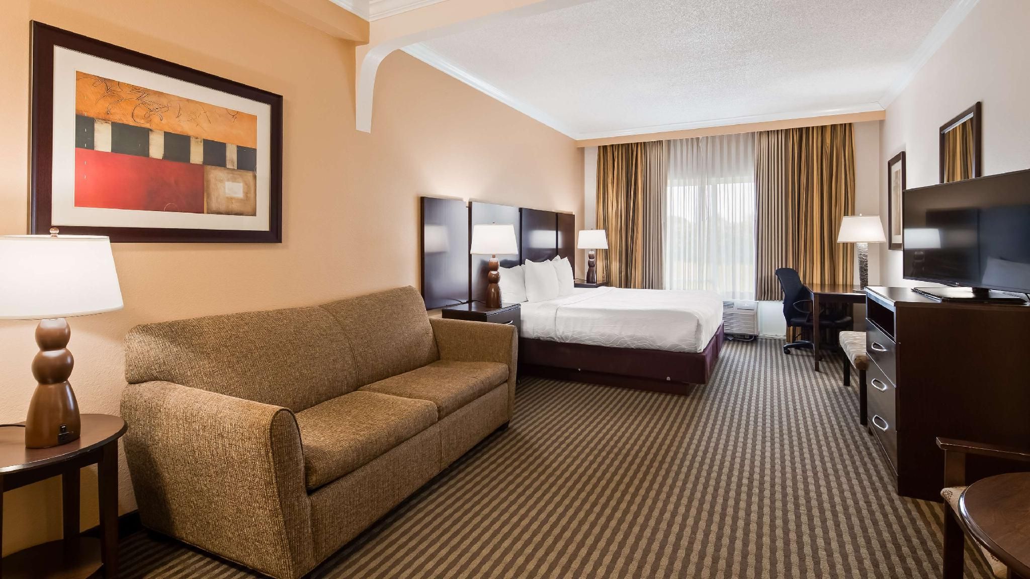 Accessibility - Suite - 1 King Bed, Walk-in Shower, Sofabed, Nonsmoking