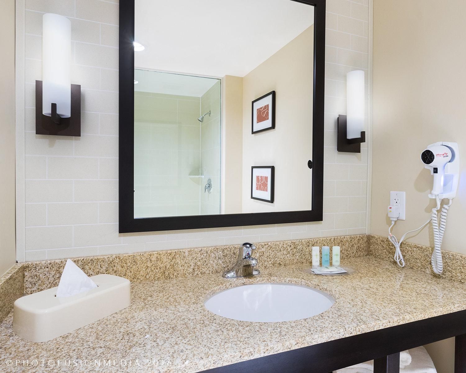 2 Queen Beds, Suite, Nonsmoking, Accessible