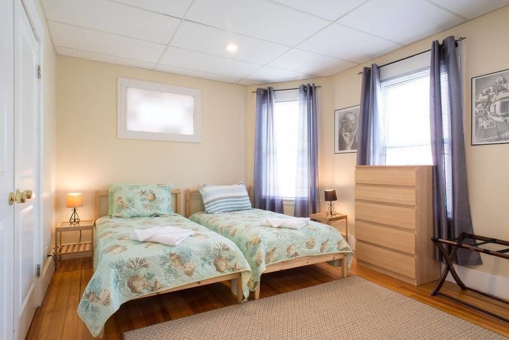 Apartments in Salem Second Floor 3-4 Bedrooms Apartment 4