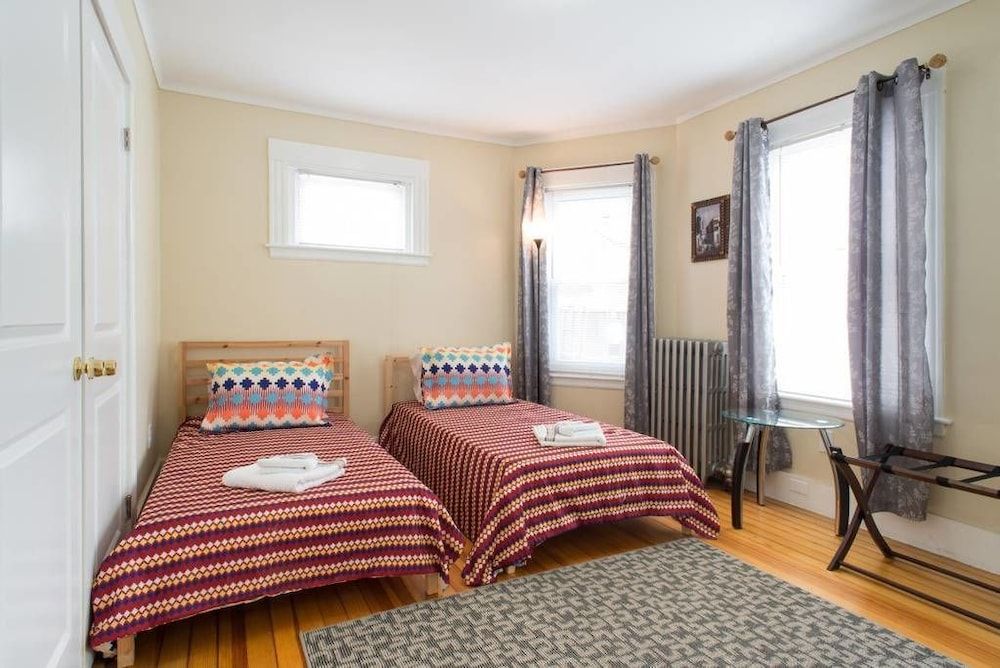 Apartments in Salem First Floor 3-4 Bedrooms Apartment 4