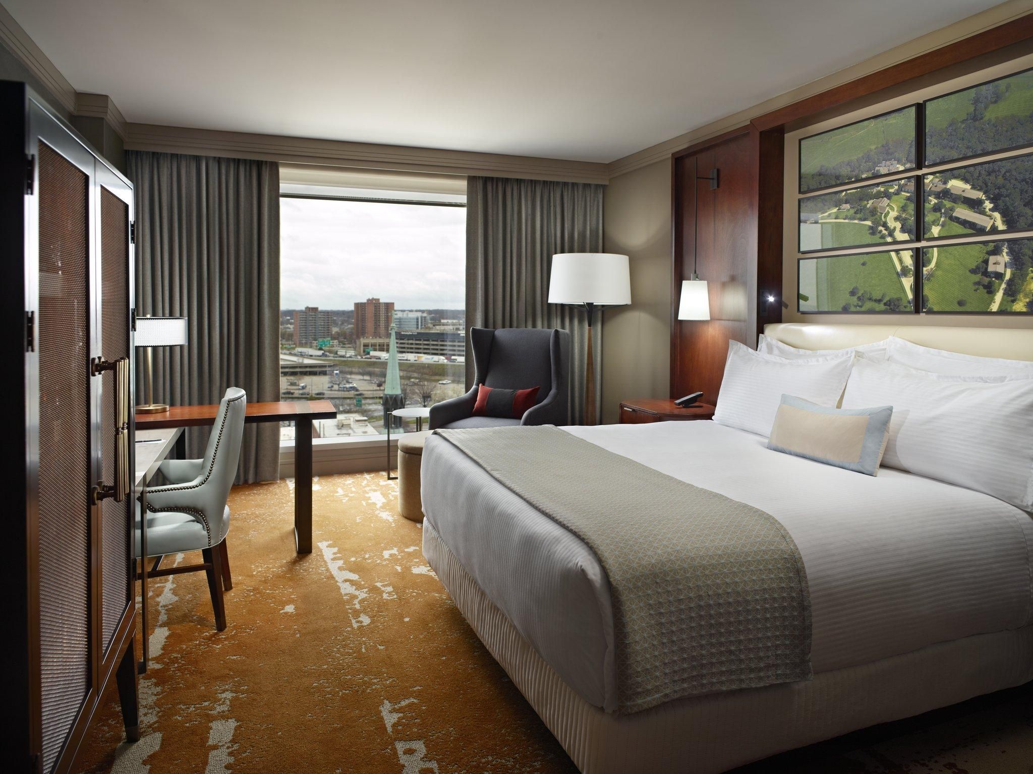 Luxury King Room