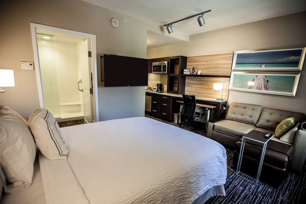 Studio, 1 King Bed with Sofa bed, Non Smoking
