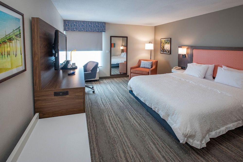 One King Bed, Non-Smoking, Accessible