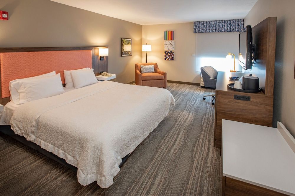 Room, 2 Queen Beds, Accessible (Roll-In Shower, Mobility & Hearing)