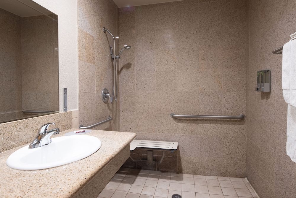 Room, 1 Queen Bed, Accessible
