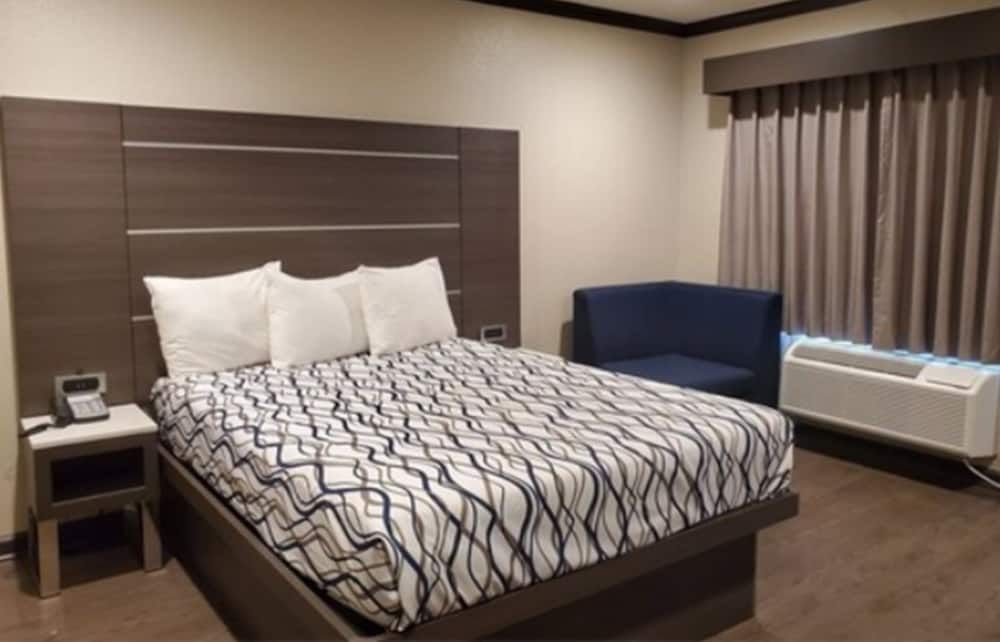 Deluxe Room, 1 Queen Bed