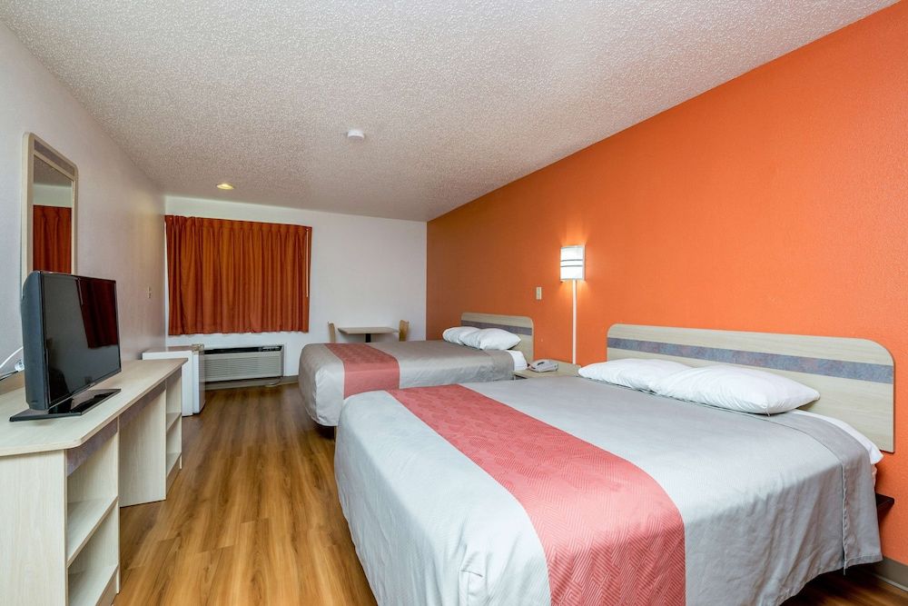 Standard Room, 2 Queen Beds, Smoking