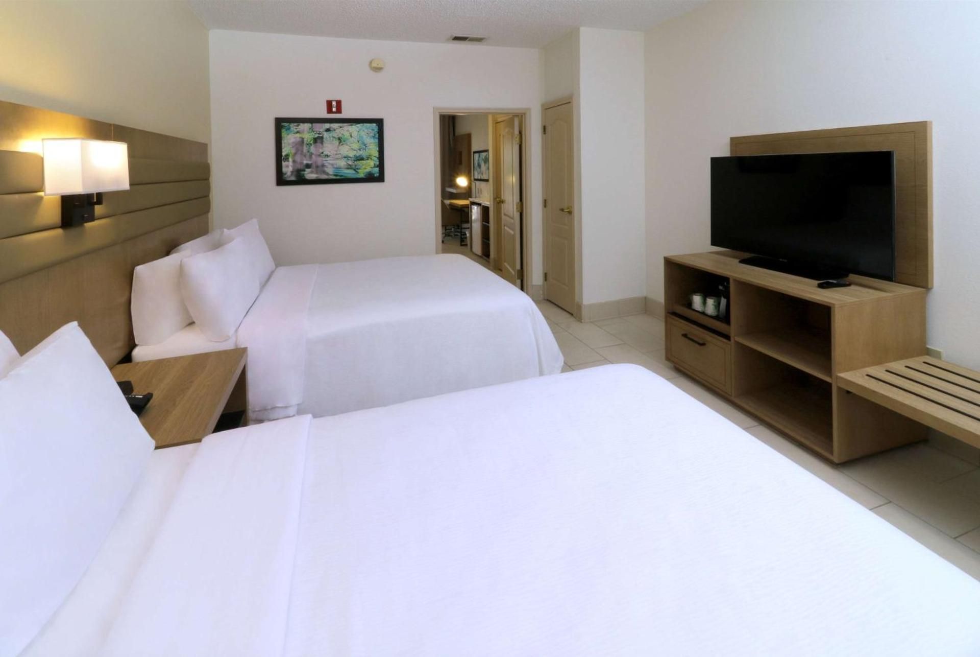 1 King 2 Queen Presidential Suite Non Smoking
