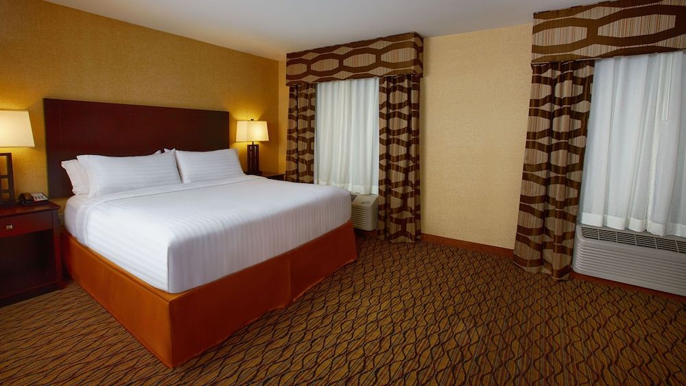 Standard Room, 2 Queen Beds, Accessible (Comm)