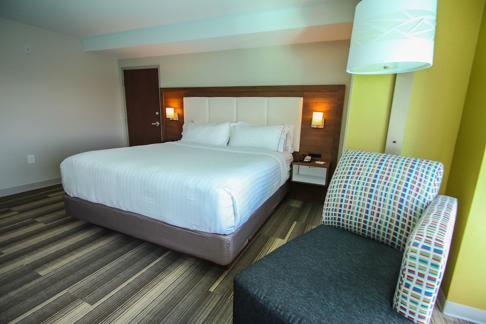 undefined Holiday Inn Express & Suites Miami Airport East by IHG