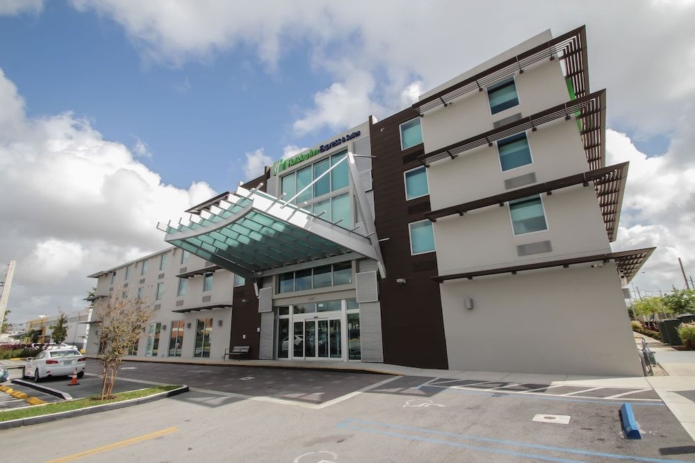undefined Holiday Inn Express & Suites Miami Airport East by IHG 3