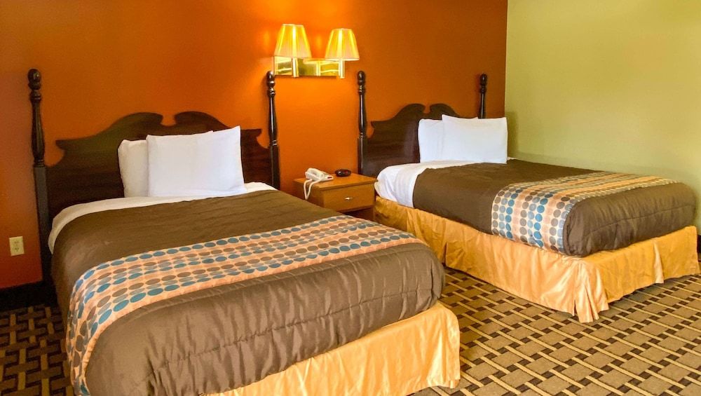 Comfort Room, 2 Double Beds, Non Smoking, Refrigerator & Microwave
