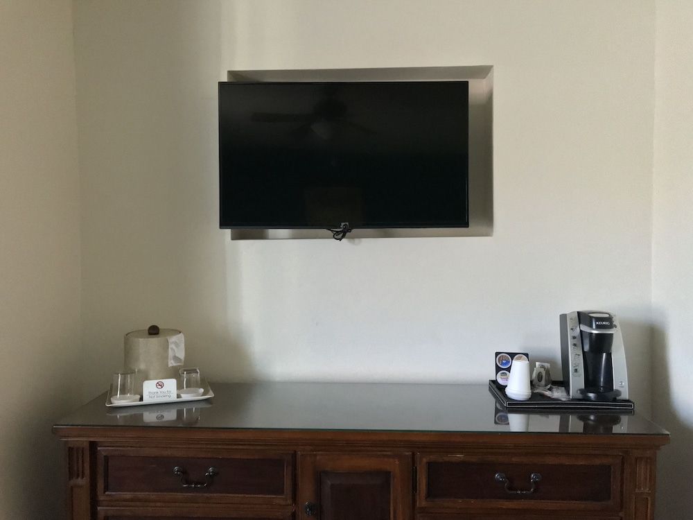 Hotel Sutter Basic Room, 1 King Bed 9