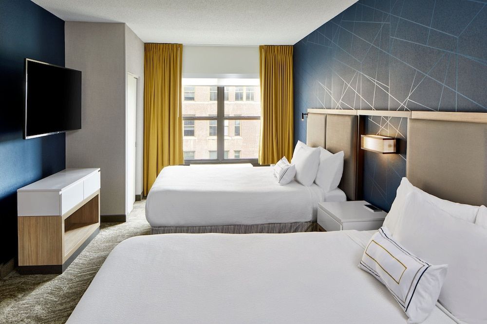 Studio, Multiple Beds, Non Smoking (Mobility/Hearing Accessible, Tub)