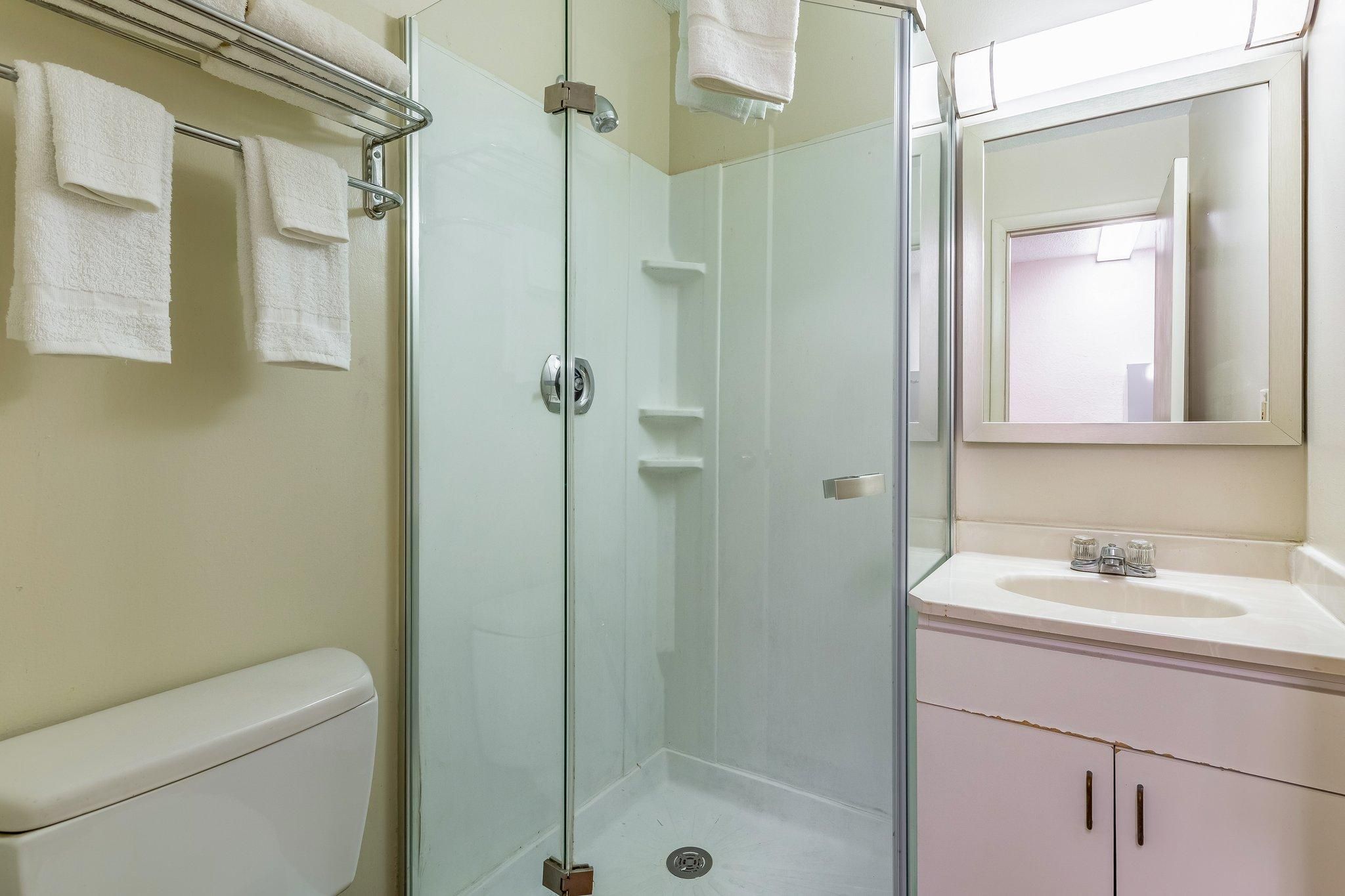 Studio 1 King Bed Smoking