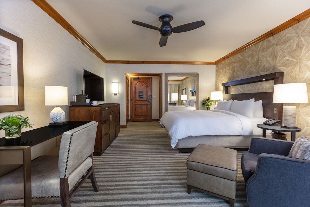 Standard Room, 1 King Bed