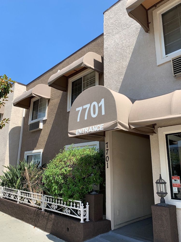 undefined Beverly Inn 2