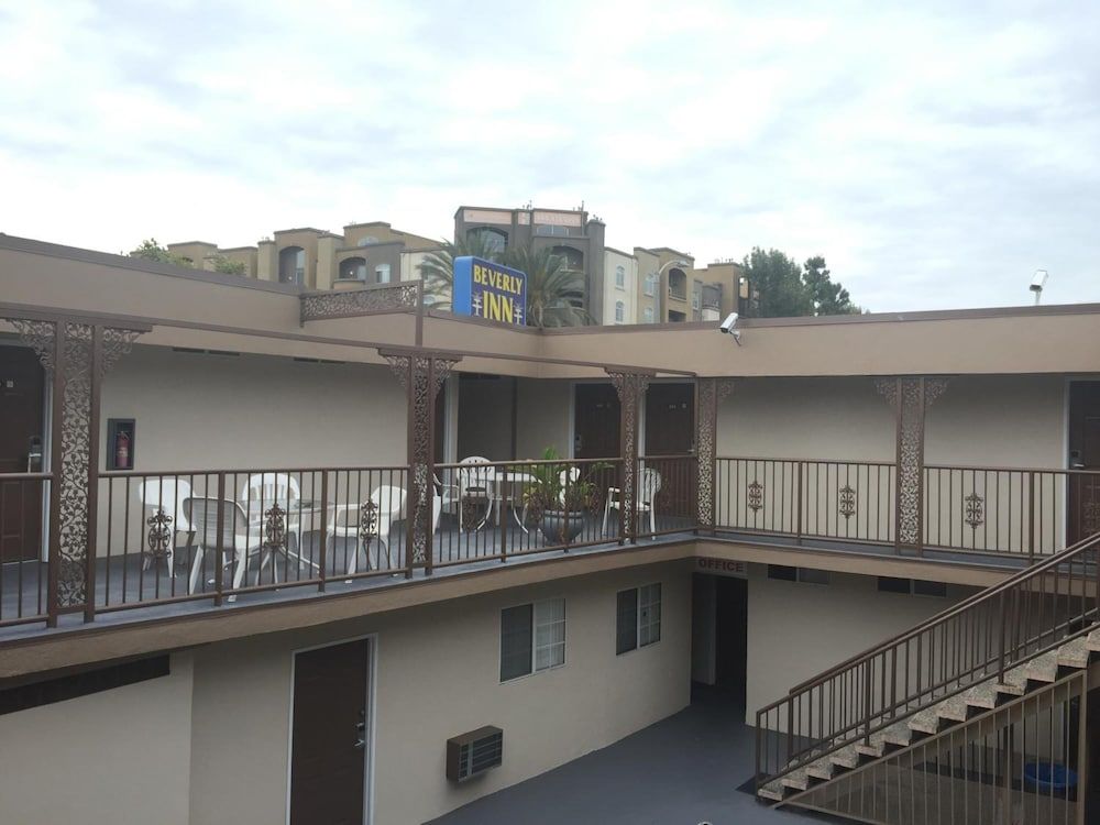 undefined Beverly Inn 6