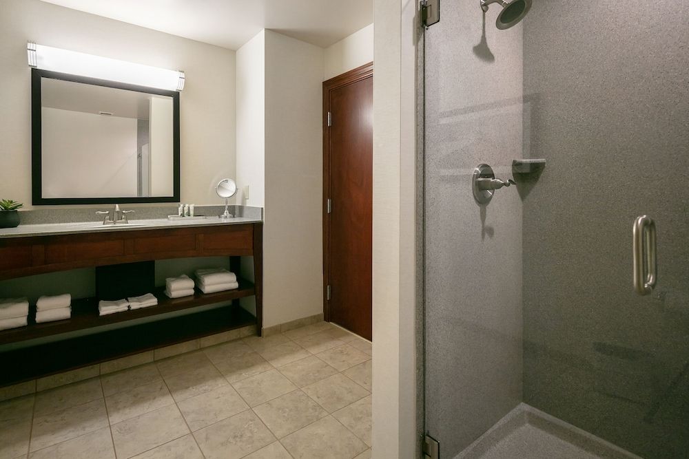 Atrium Double Room - Bicycle Street Inn