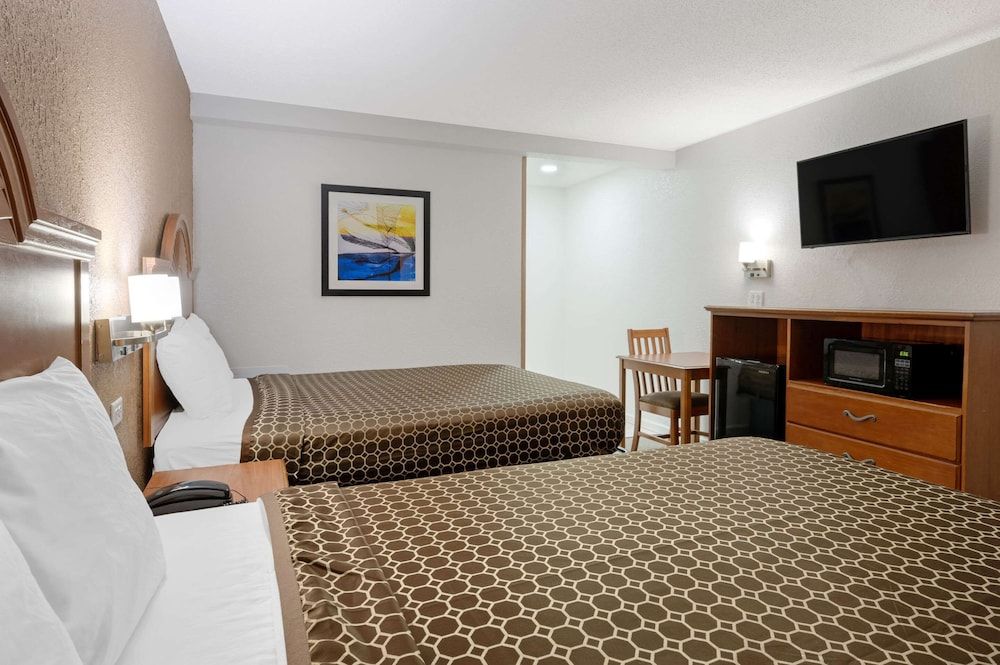 Standard Room, 2 Double Beds, Non Smoking