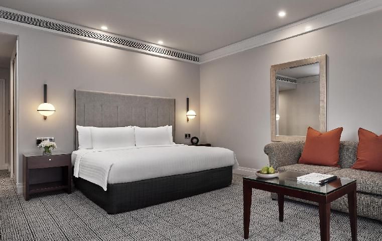 1 King Bed With Balcony