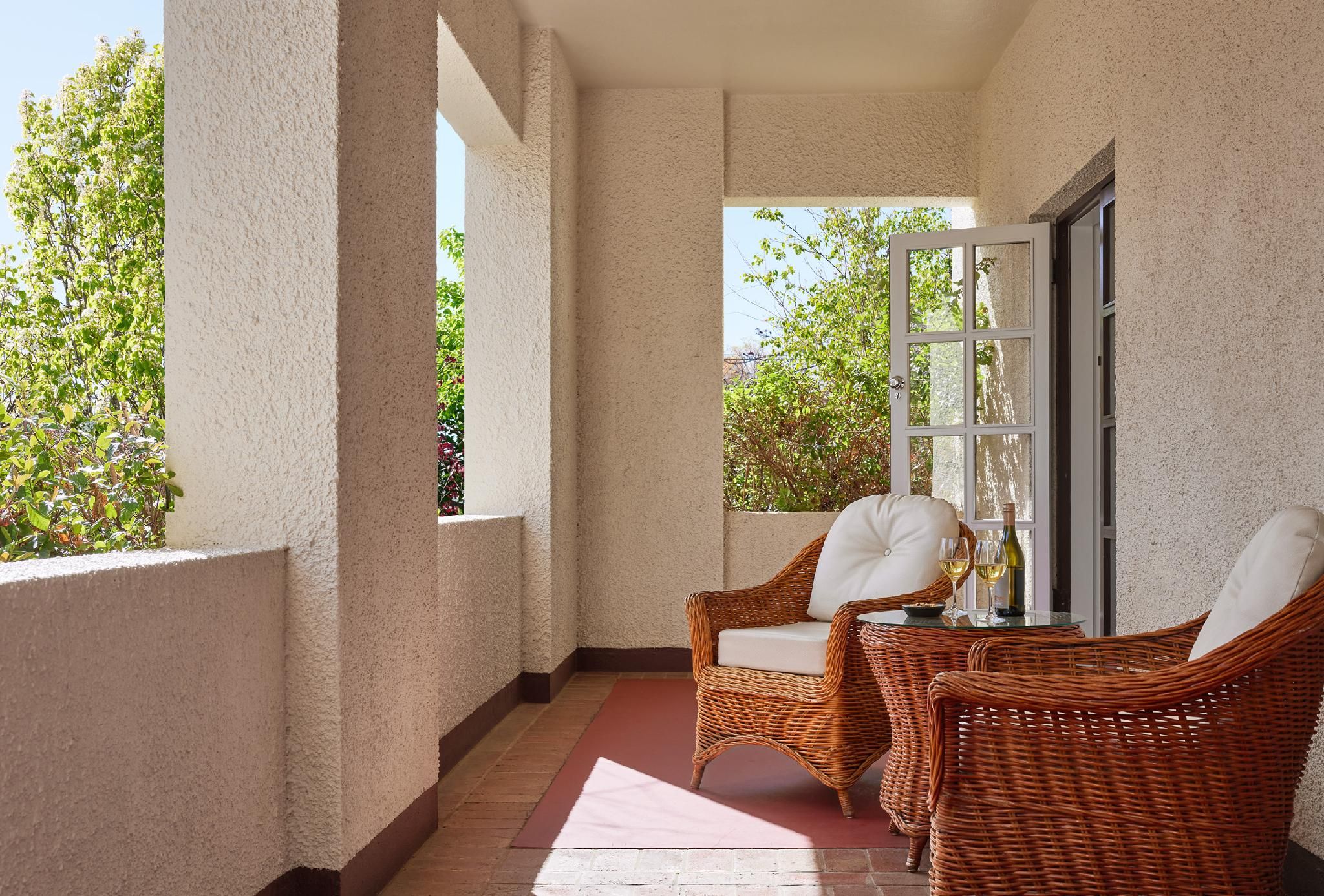 1 King Bed Heritage With Balcony