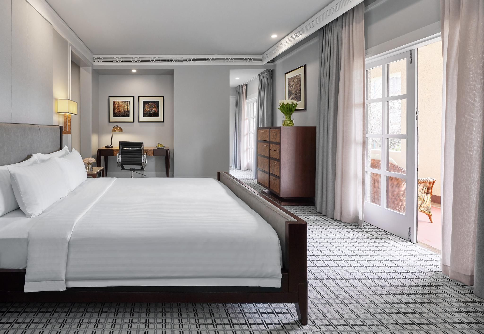 1 King Bed Heritage With Balcony