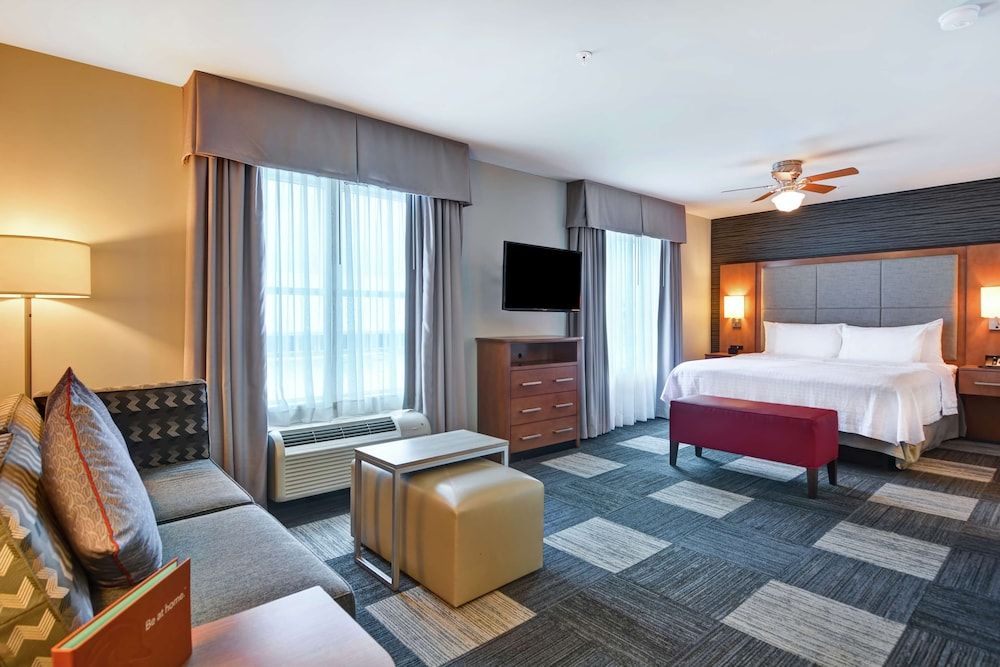Homewood Suites by Hilton TechRidge Parmer @ I-35 Studio Suite, 1 King Bed, Non Smoking 2