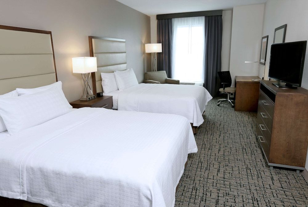Suite, 2 Queen Beds, Accessible, Bathtub (Mobility & Hearing)