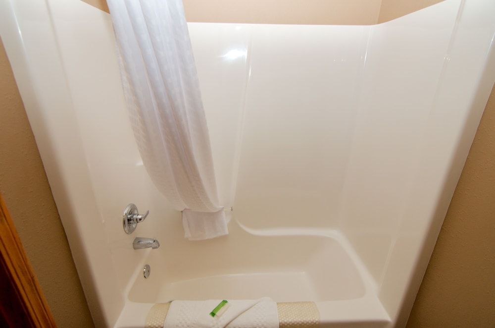 Cobblestone Inn & Suites - Denison - Oak Ridge Room, 2 Queen Beds, Non Smoking 11