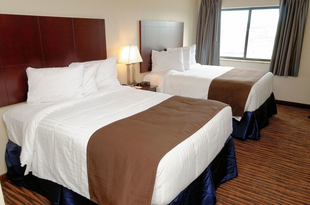 Cobblestone Inn & Suites - Denison - Oak Ridge Room, 2 Queen Beds, Non Smoking