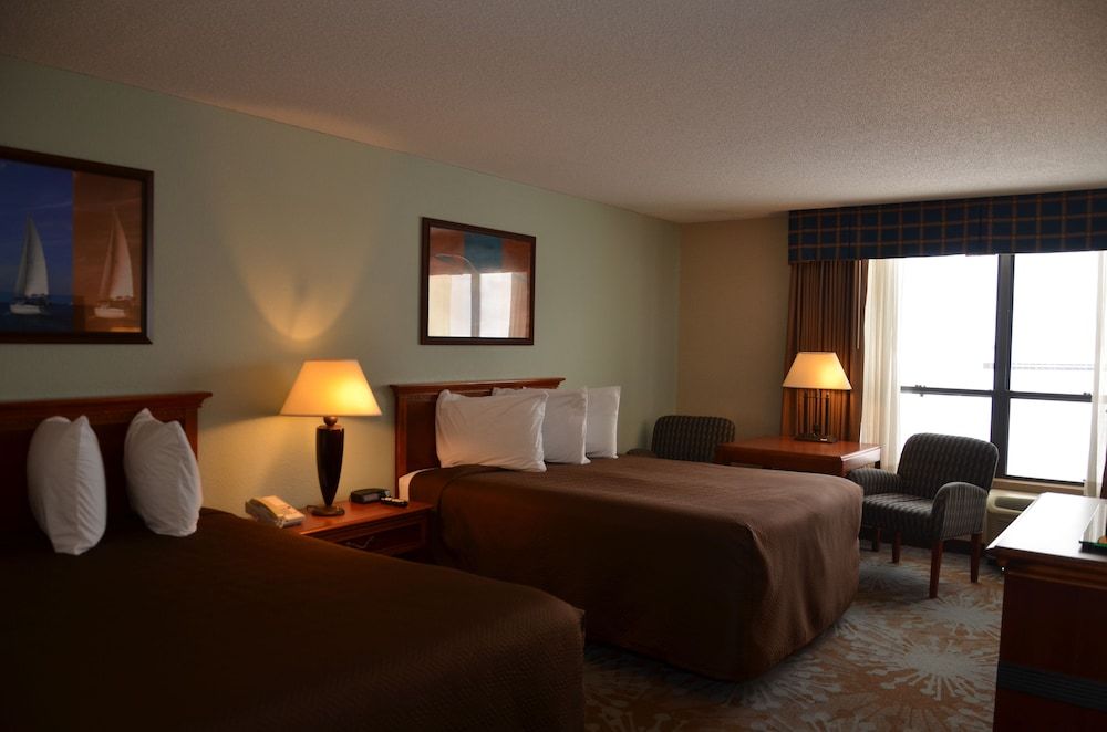 Tawas Bay Beach Resort Superior Room, 2 Queen Beds, Bay View 2