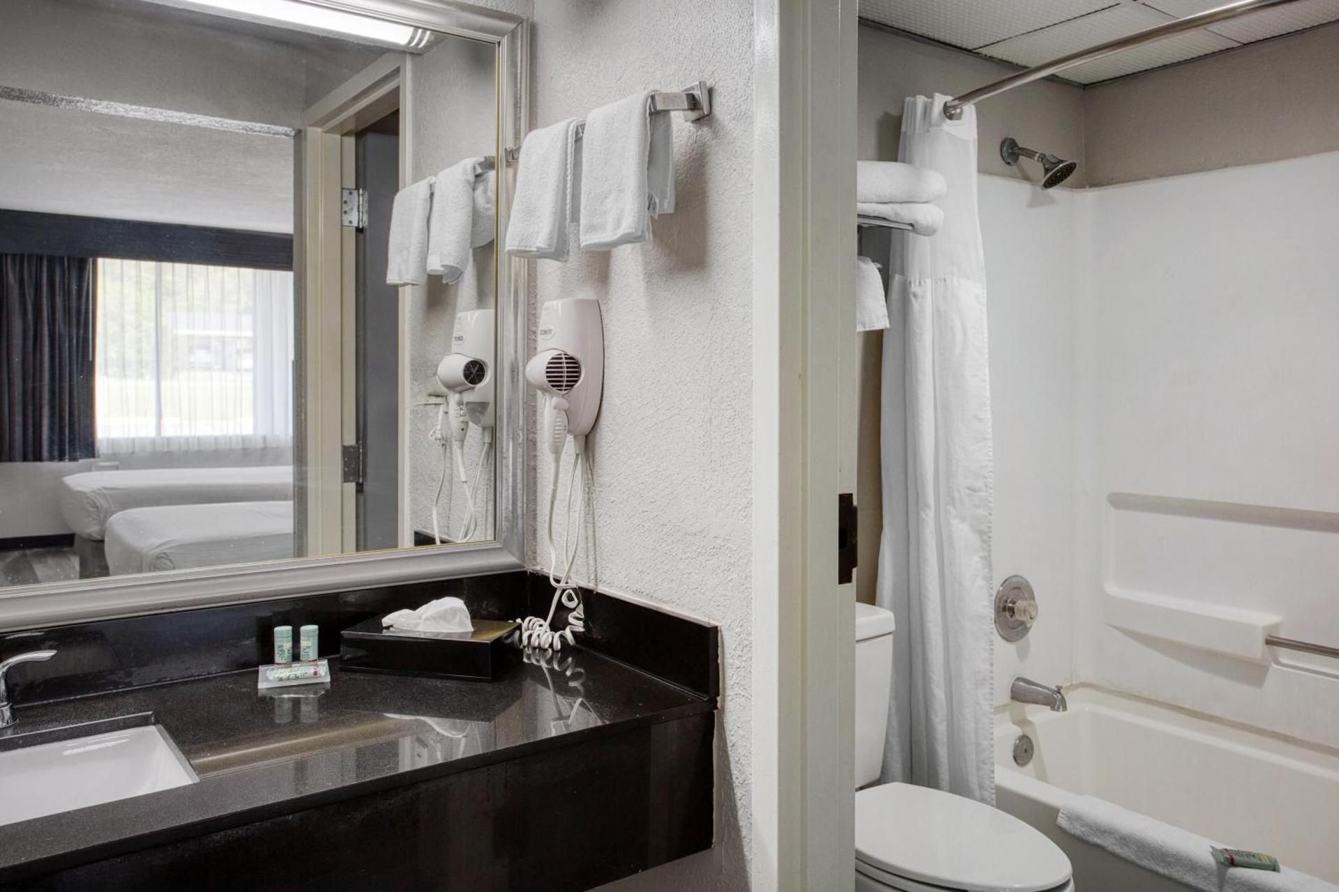 2 Double Beds, Smoking Room