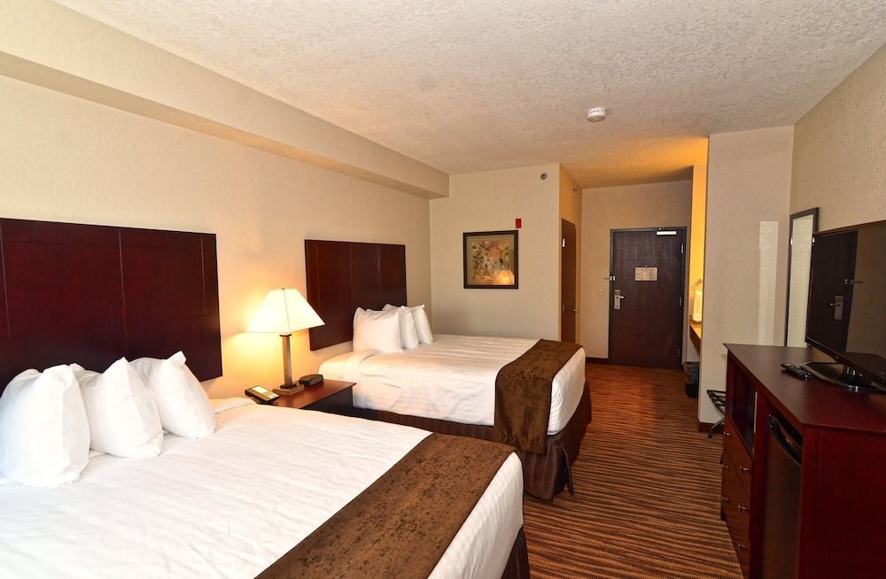 Cobblestone Inn & Suites - Clarion Room, 2 Queen Beds, Non Smoking 2