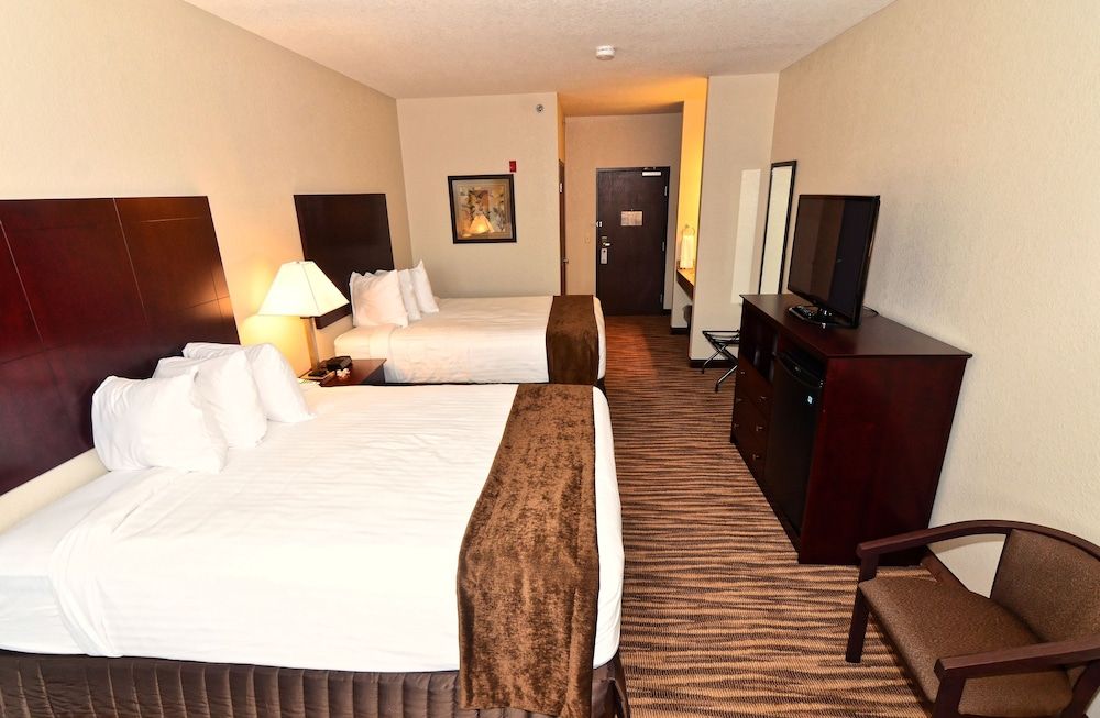 Cobblestone Inn & Suites - Clarion Studio, 2 Queen Beds, Non Smoking